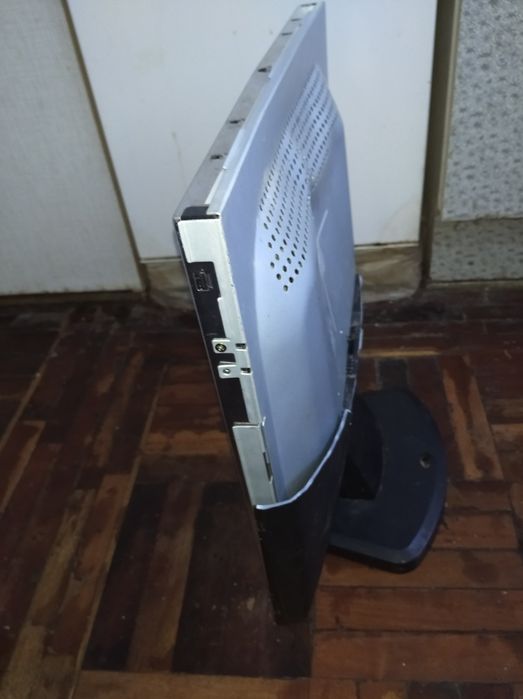 Монитор(матрица) 19 ", не включается