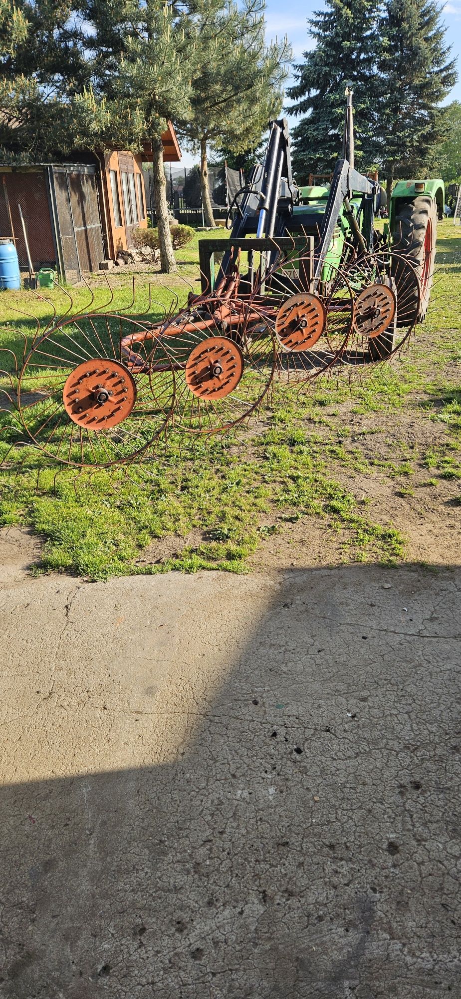 Przeczasarko-Zgrabiarka ciągnikowa Z-240.