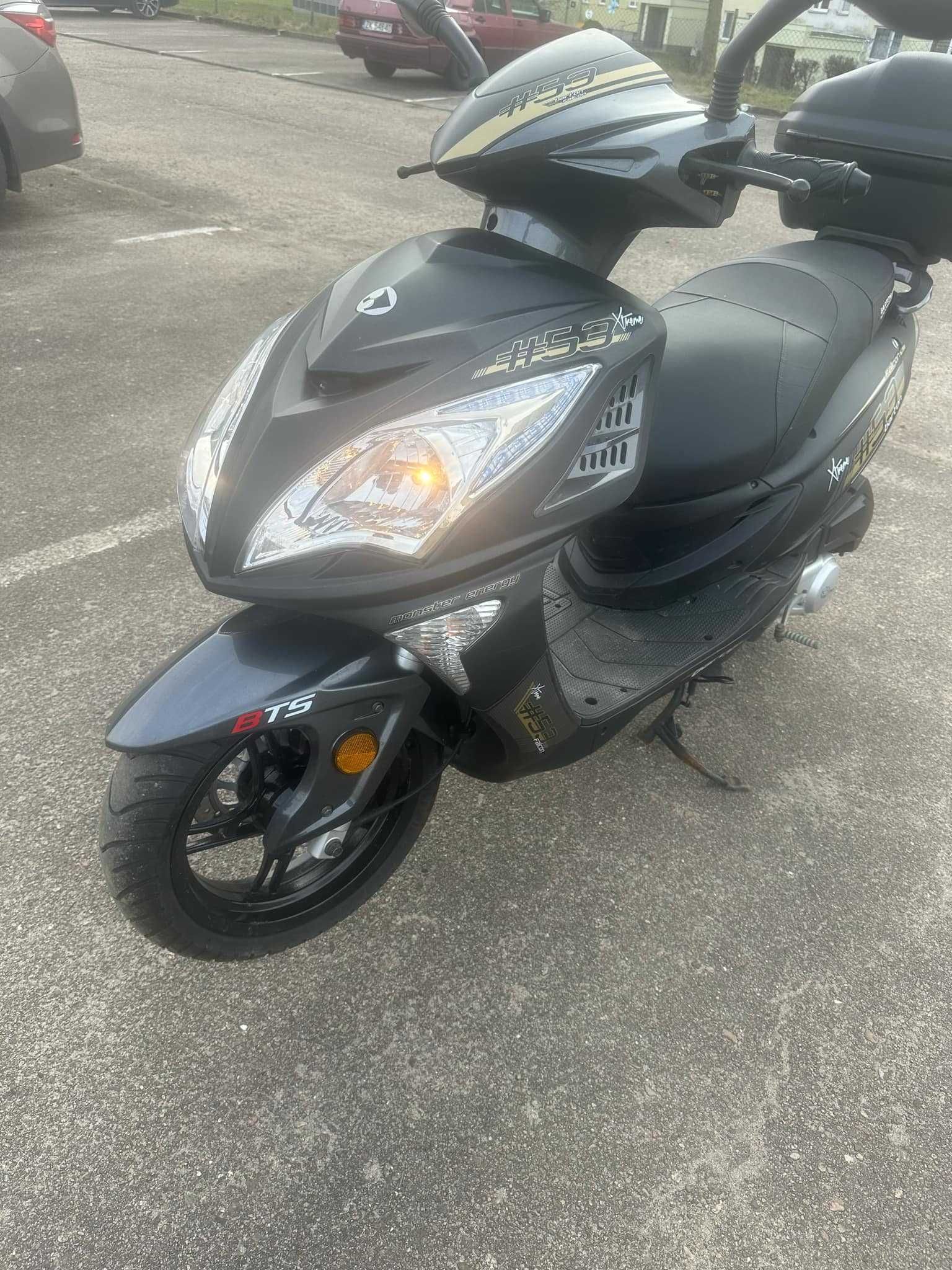 Motor Falcon 125