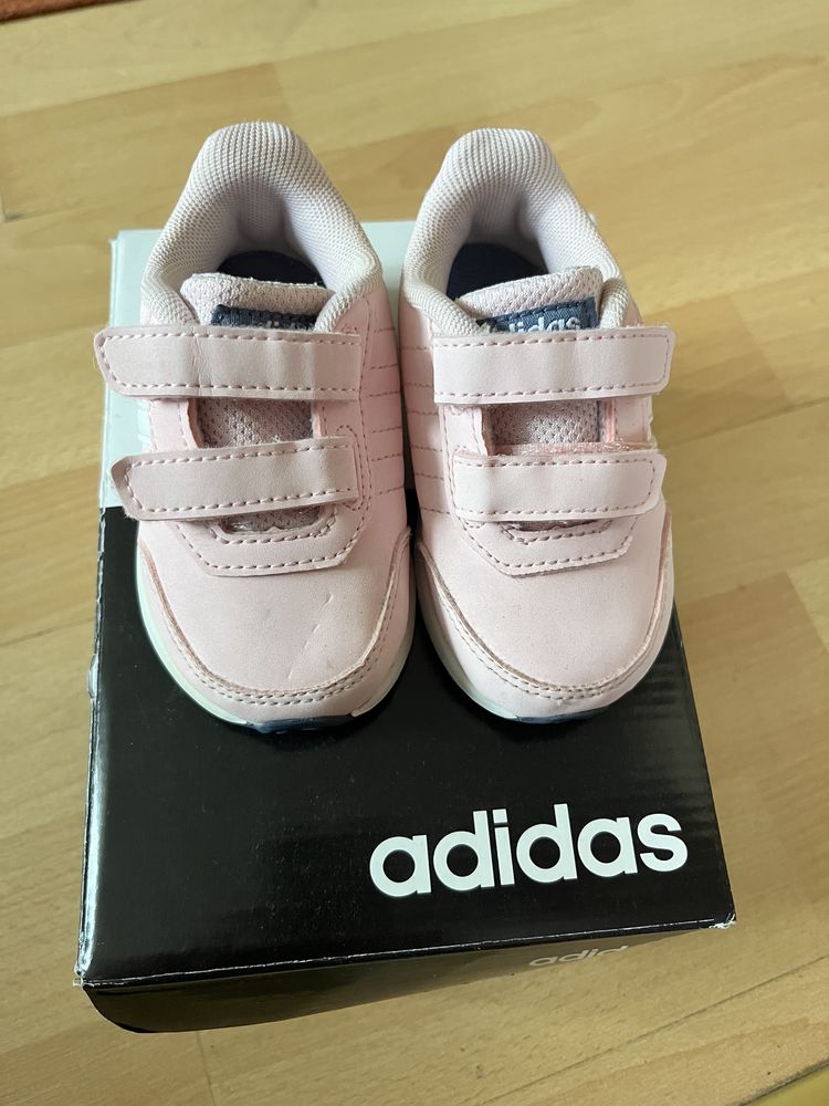Кросівки дитячі Adidas 20 р