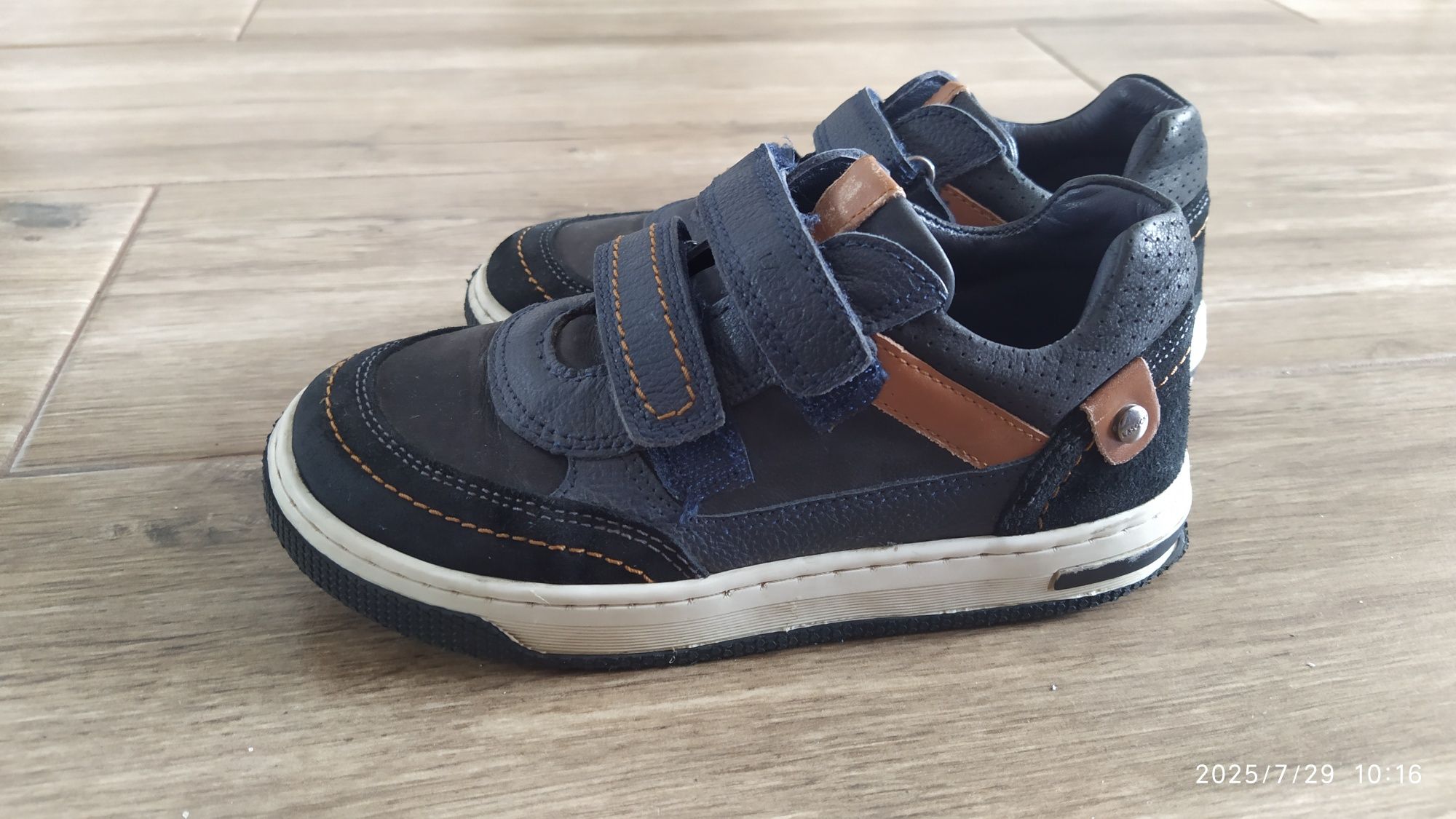 Buty chłopięce.  .