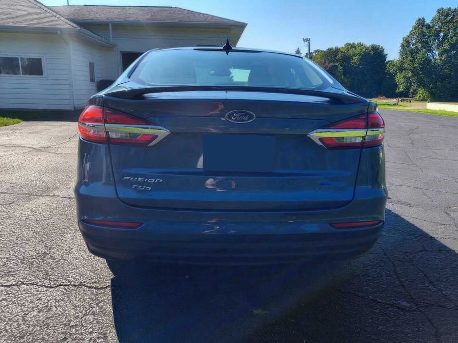 Ford Fusion Hybrid Titanium      2019