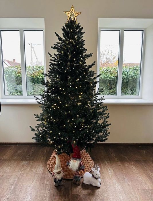 Штучні ялинки та сосни. Ялинка. Ель. Лита ялинка. Елка искусственная.