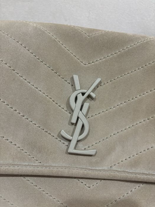 Zamszowa torebka Saint Laurent YSl Nikki