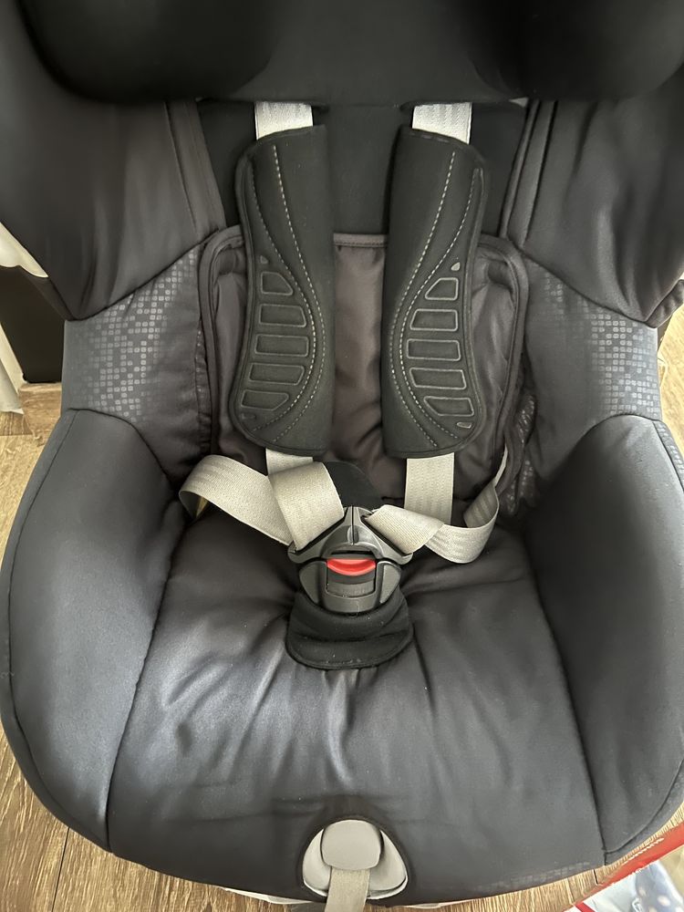 Fotelik samochodowy Britax Römer Trifix 9-18 kg