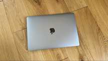 MacBook Air 13” (2019, Intel) STAN BARDZO DOBRY