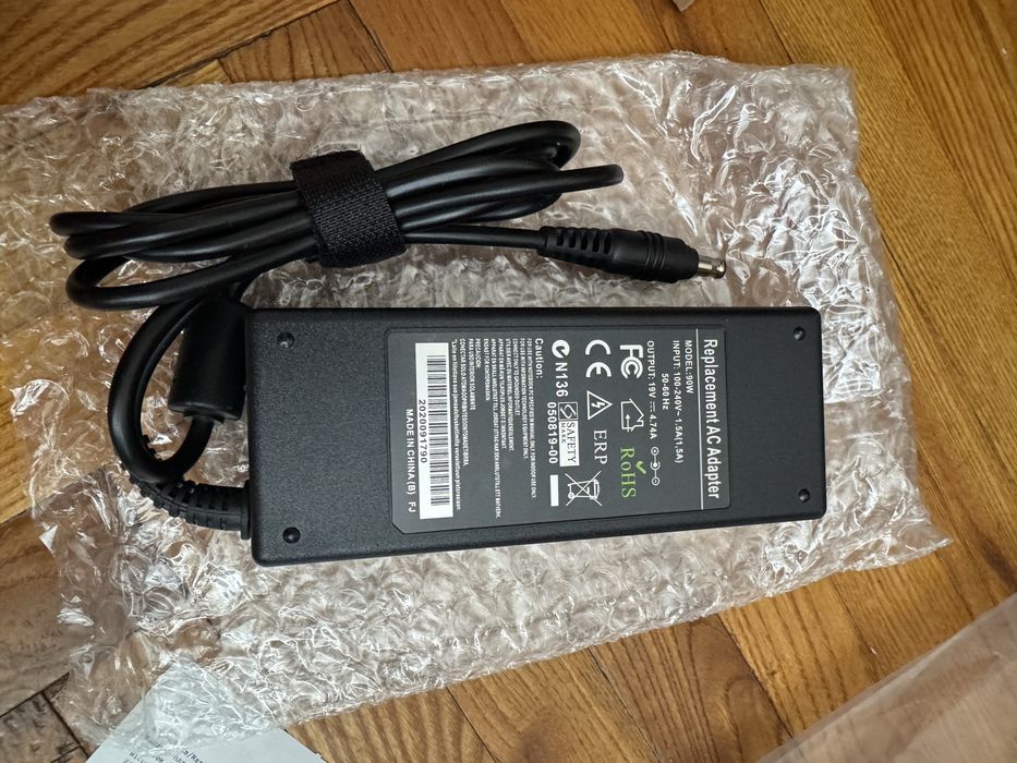 Зарядка ноутбука зарядний пристрій Samsung RV509 513 515 520