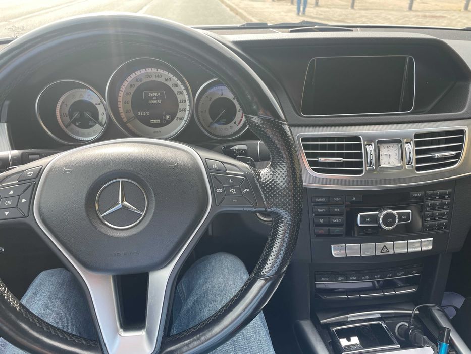 Mercedes-Benz E 300 Bluetec Hybrid Avantgarde (Carrinha)