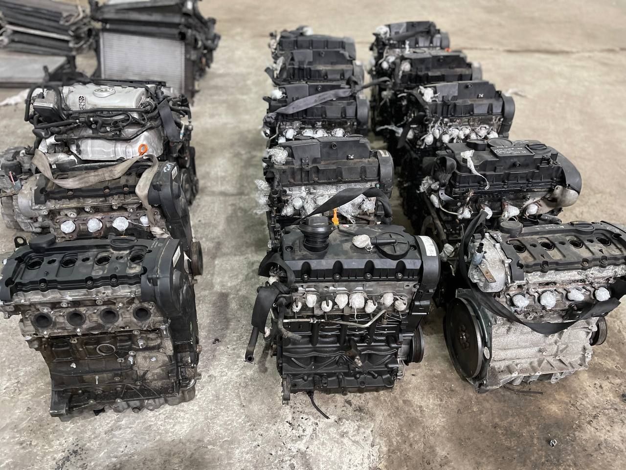 мотор двигатель BMP BMR BMN BLS BXE CBA CAY FSI passat b6 golf 5 skoda