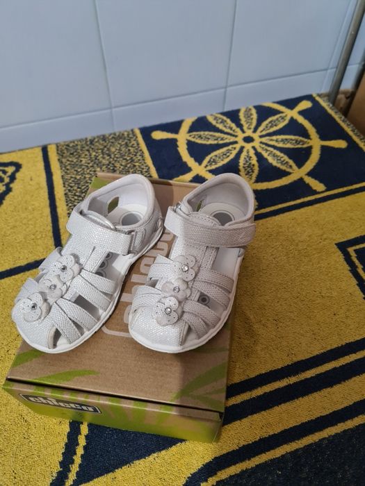 Sandália  menina da chicco tamanho 24