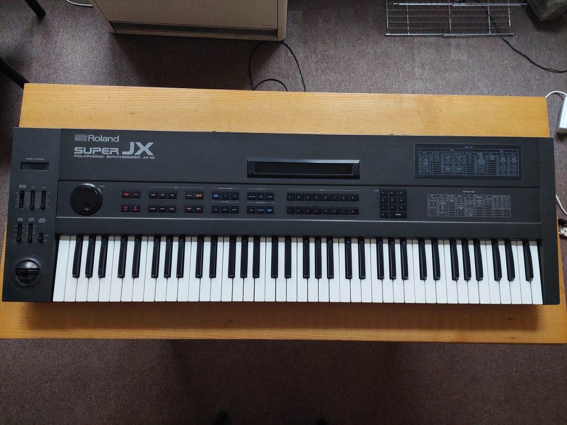 Syntezator analogowy Roland Super JX/JX-10 (1985)