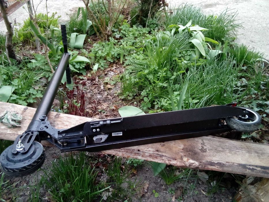 Електросамокат складаний "J MOVE".