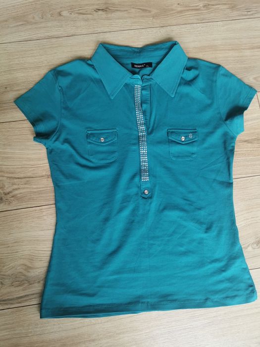 T shirt z kołnierzykiem i dżetami