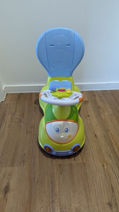 Carro brinquedo criança