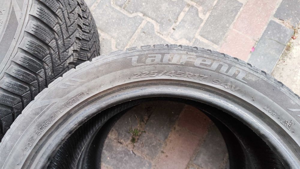 Laufenn 225/45/R17