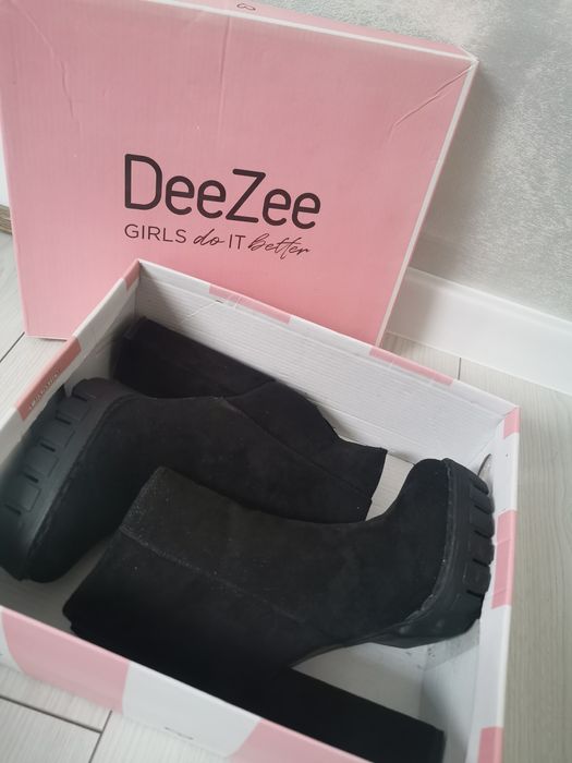 Buty firmy DeeZee