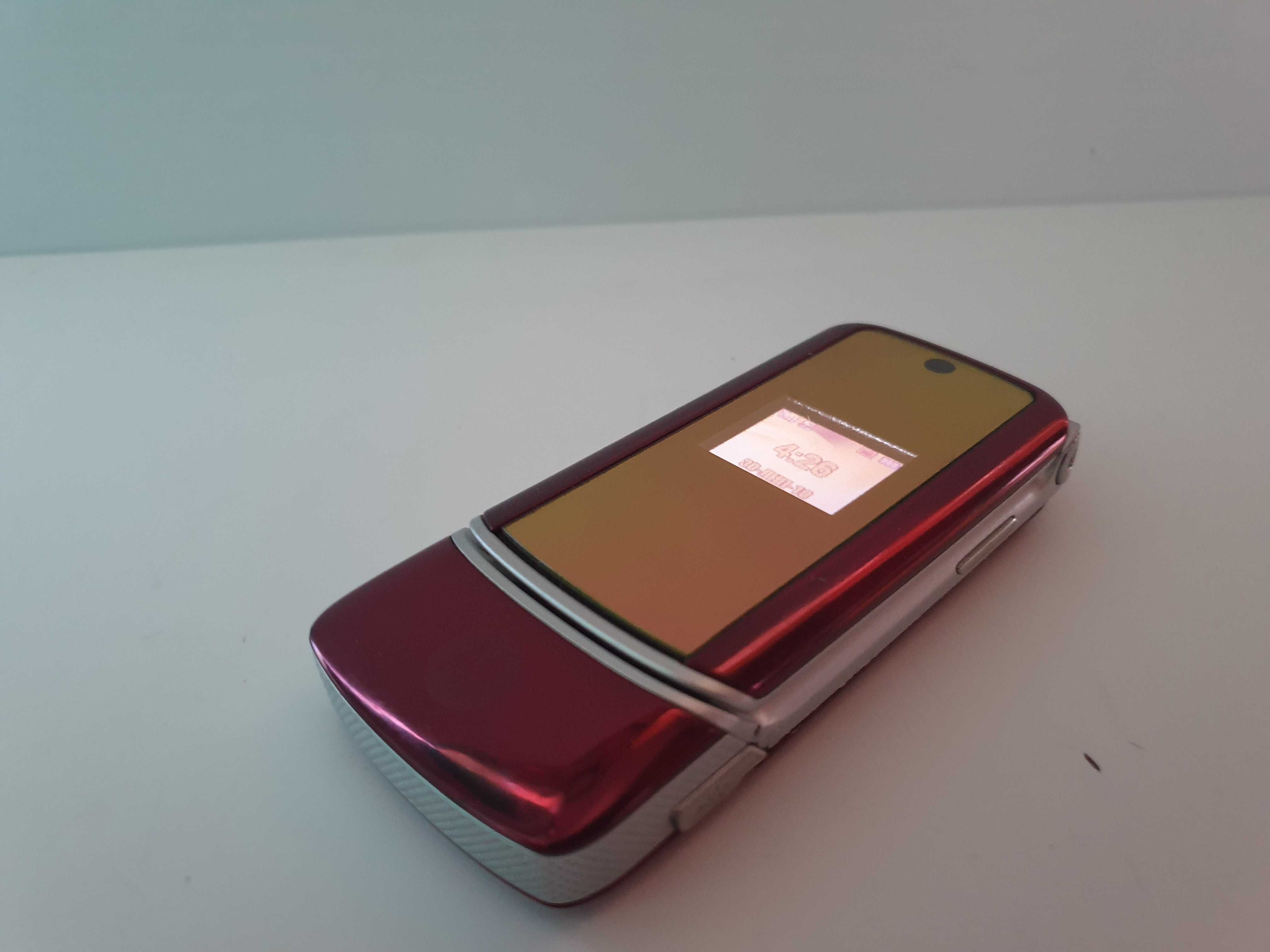 Motorola KRZR K1 +зарядне