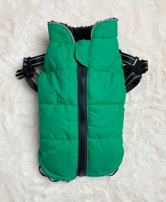 zielona kurtka dla psa z szelkami z uprzężą york z futerkiem M 30cm