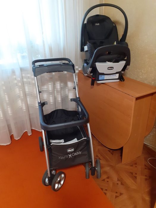 Дитяче автокрісло з коляскою chicco Fit2
