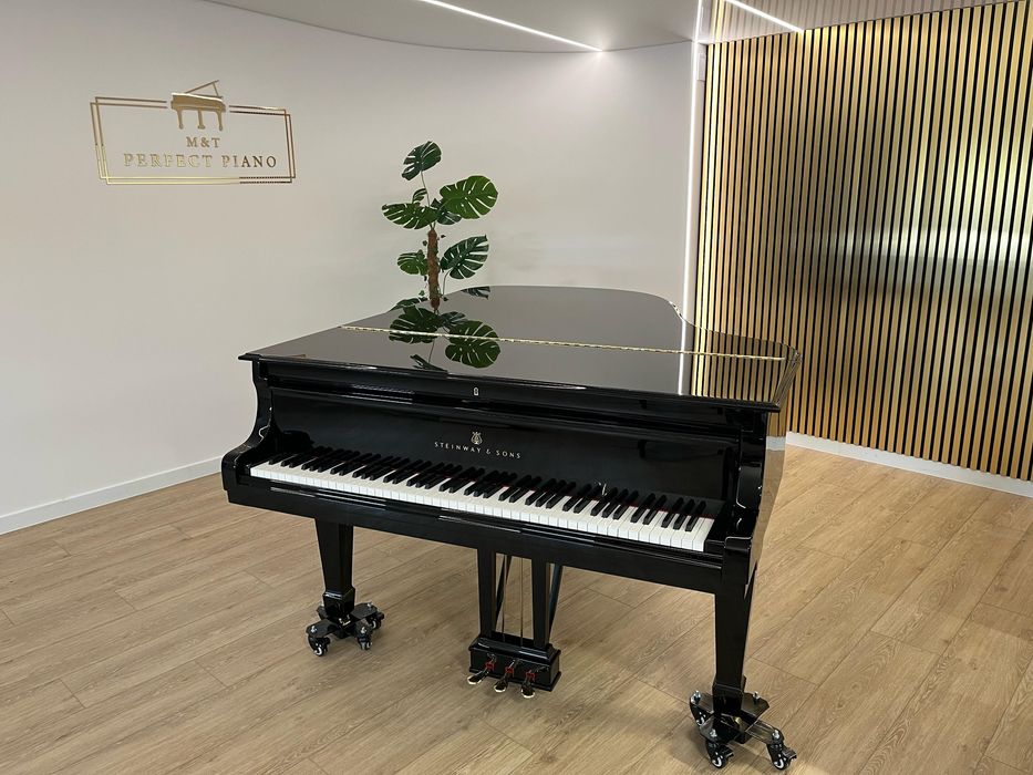 Fortepian Steinway & Sons model A po kapitalnym remoncie. Transport