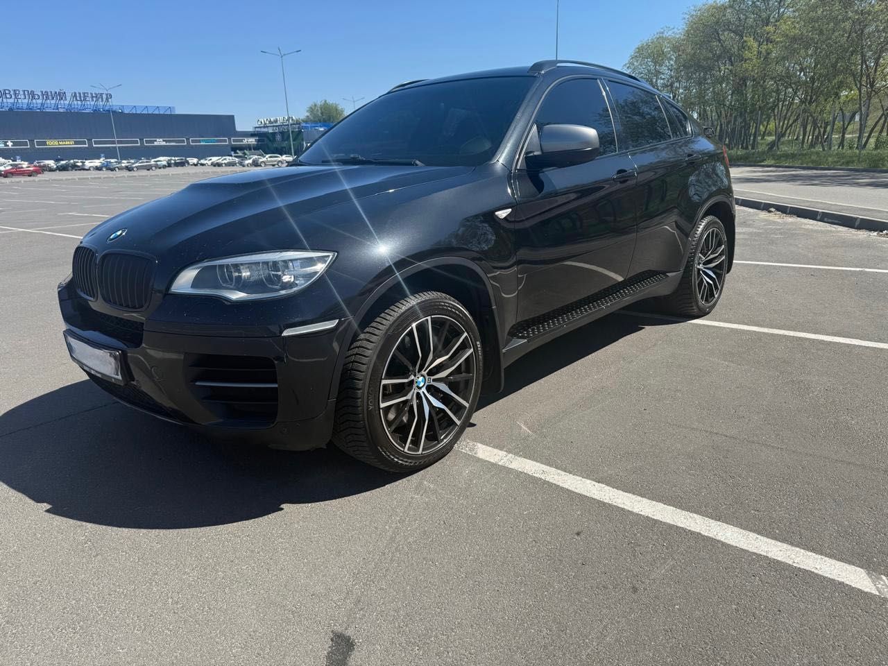 Автомобіль BMW X6M 50d