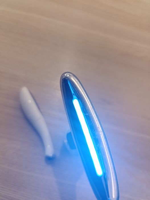 2 masażery z wibracją i 7 świateł o 3 mocach