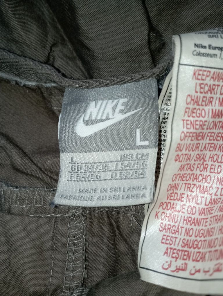 Calções Nike tamanho L