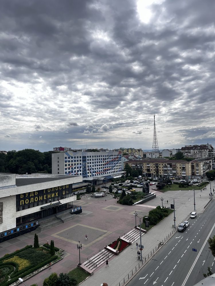 Шикарна квартира в центрі Незалежності
