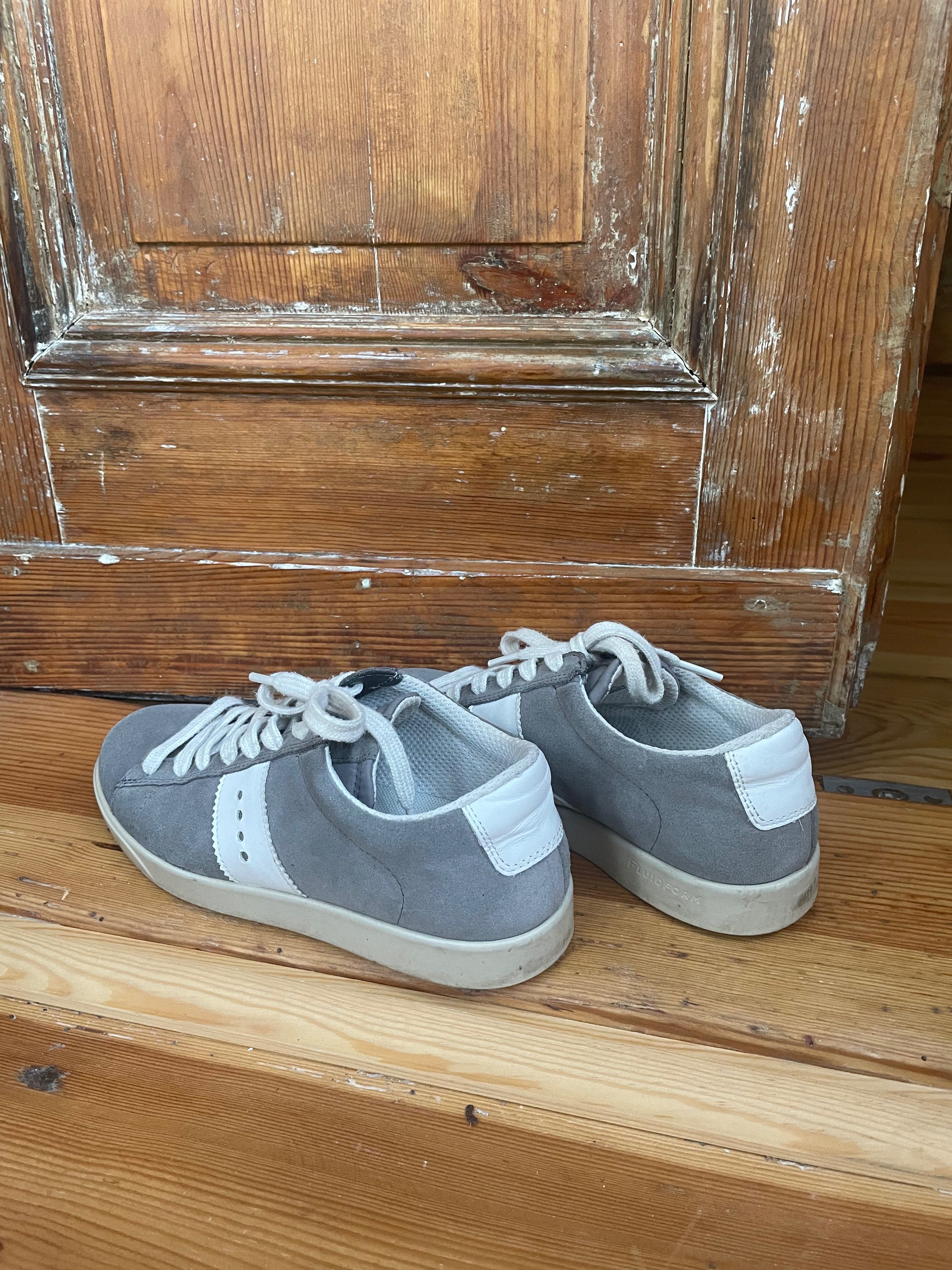 Ecco Street Lite wygodne sneakersy szare retro