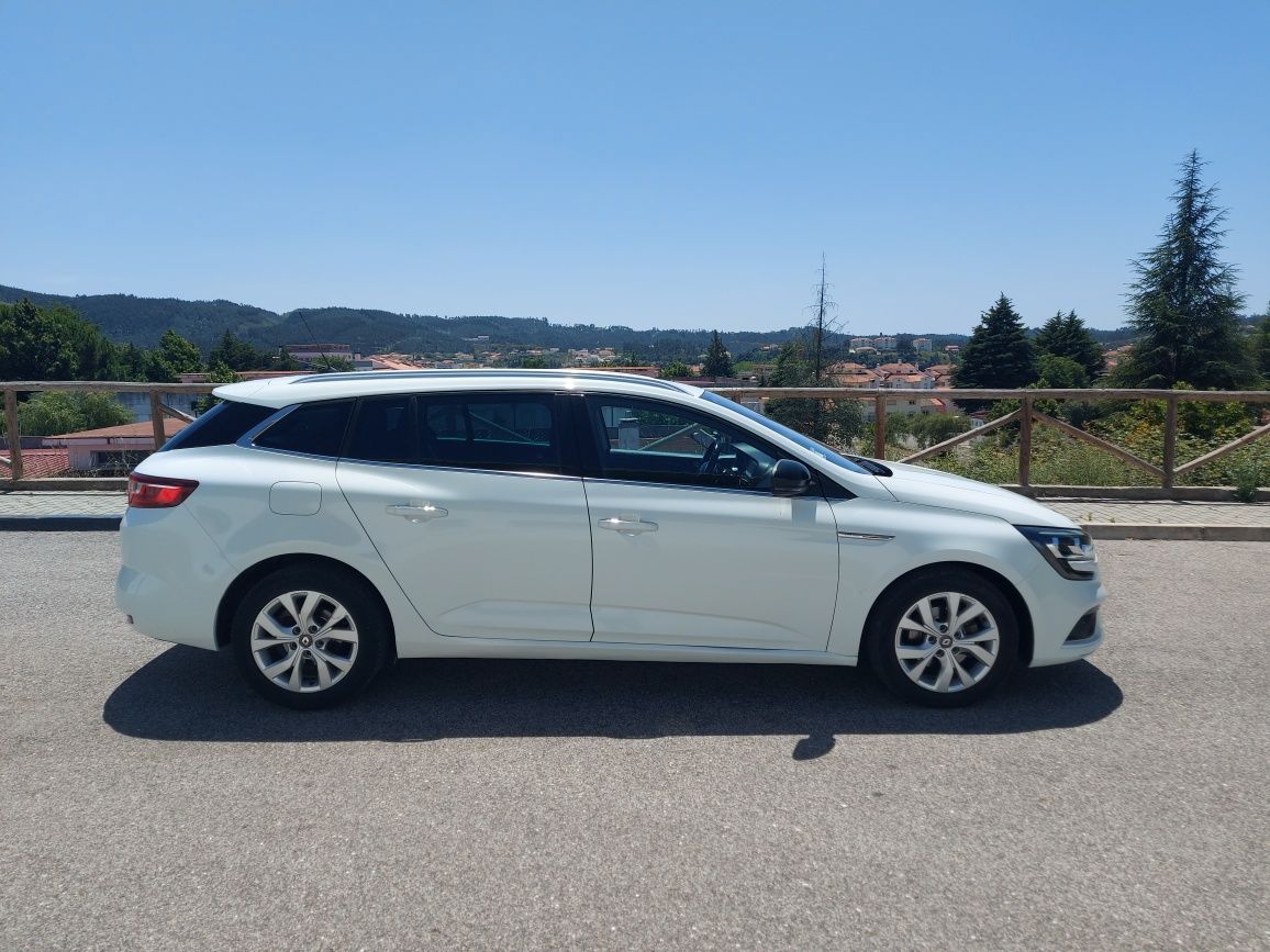 Renault Mégane IV Sporttourer 1.5 DCI 110CV Limited 2018 Nacional