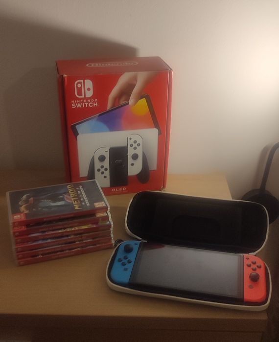 Nintendo Switch OLED + 6 jogos