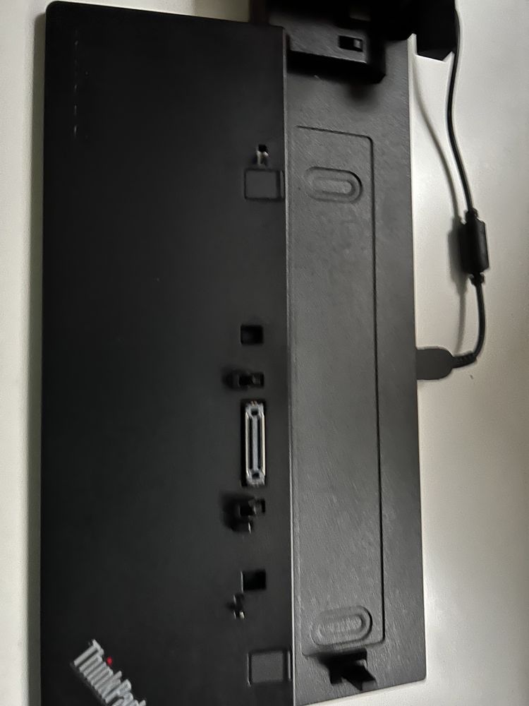 Laptop Lenovo ThinkPad + stacja dokująca