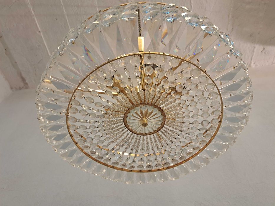 Żyrandol kryształowy okrągły mosiężny złoty kryształy Wiedeń Austria