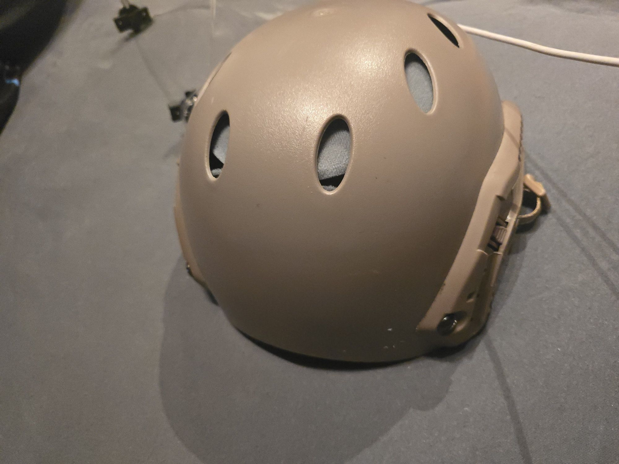 Chełm FAST z szybą do ASG, gogle, kask, ochrona twarzy