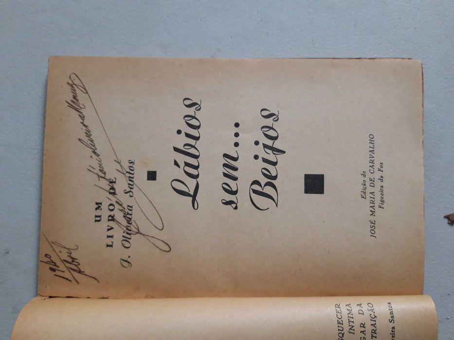 Livro PA-1 - J. Oliveira Santos - Lábios sem Beijos