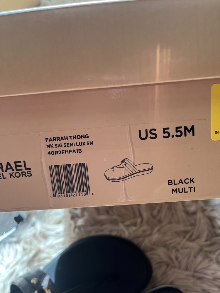 Michael Kors klapki japonki sandałki logowane monogram farrah 35 36