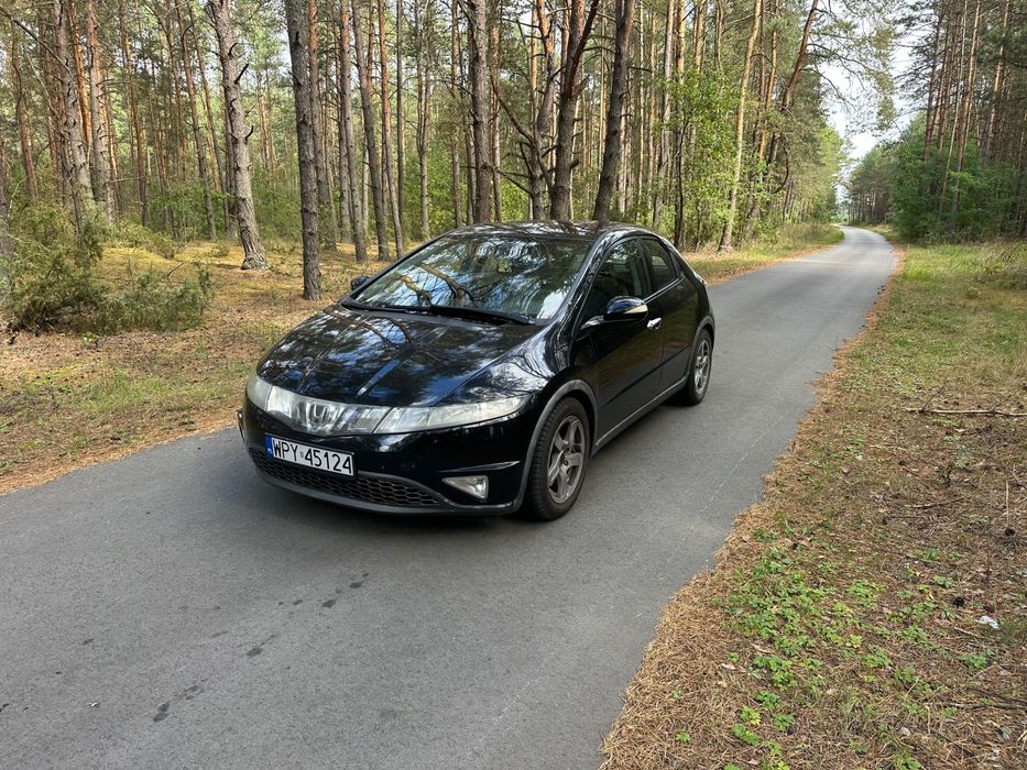 Honda Civic 1.8 i-VTEC 140 KM – 2007 r. – Niski przebieg 98 000 km