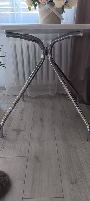 Stół okrągły biały