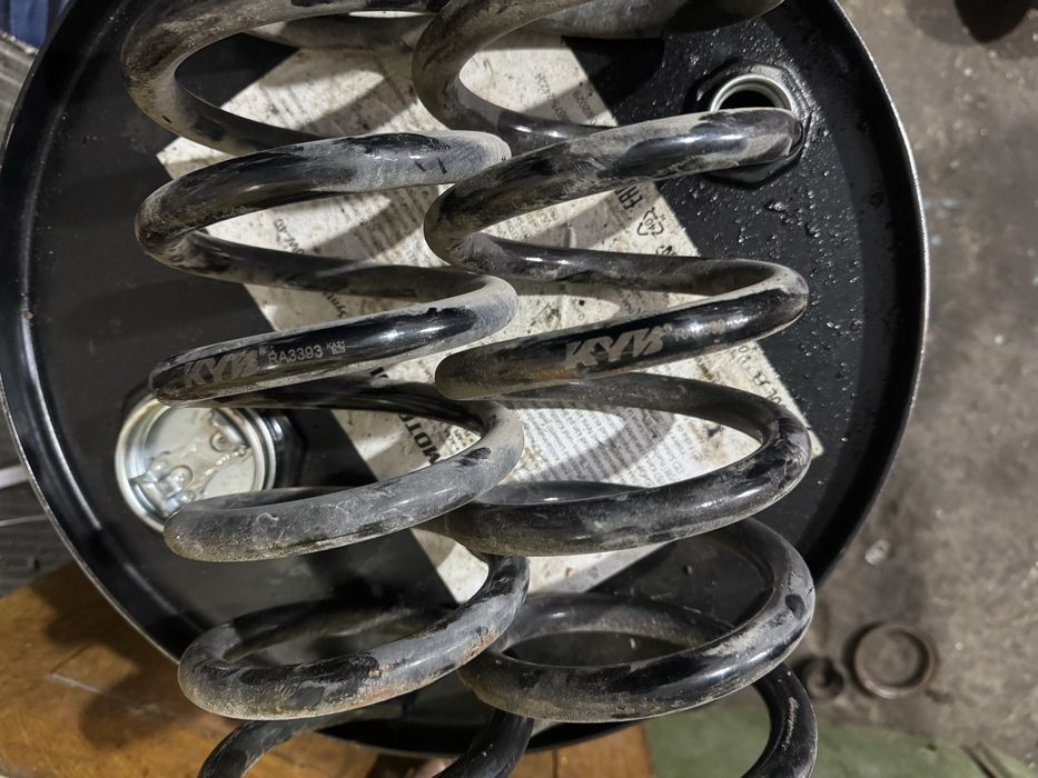 пружини передні AUDI Q7 3.0 tdi