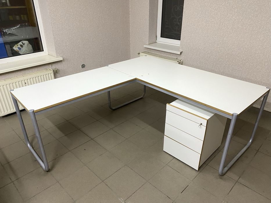 Офісний стіл + тумба