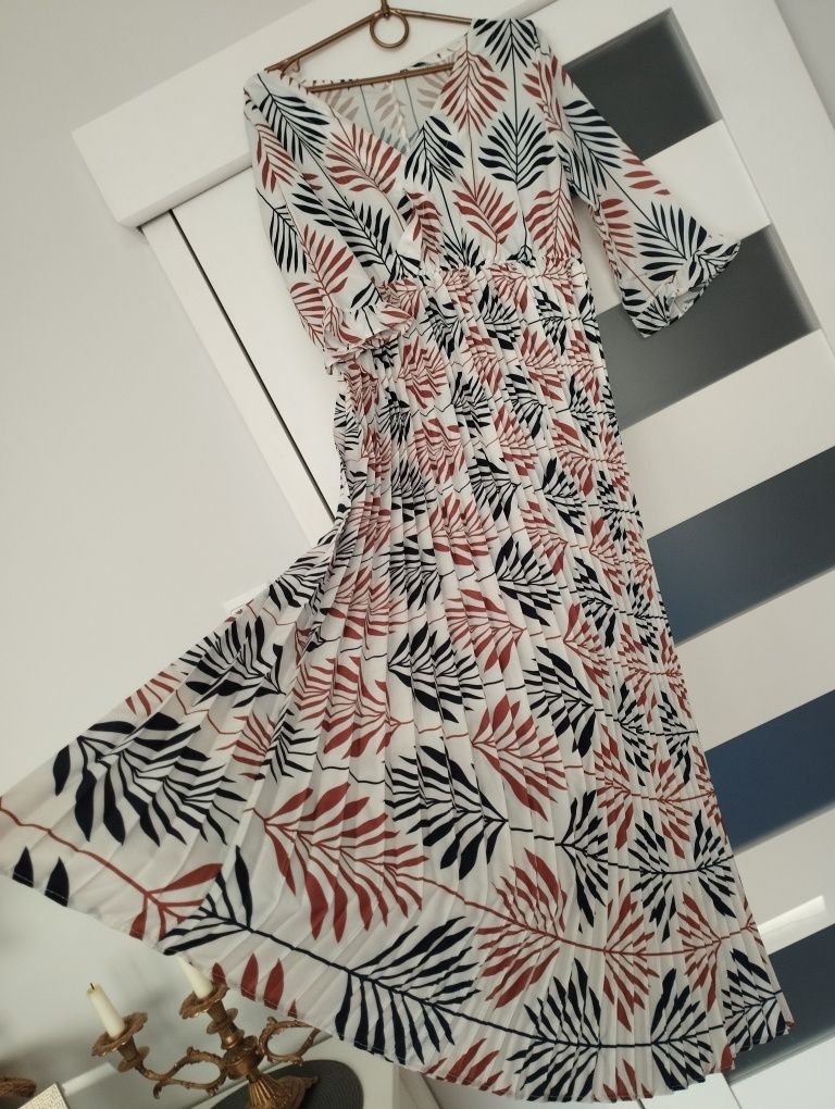 Sukienka długa plisowana