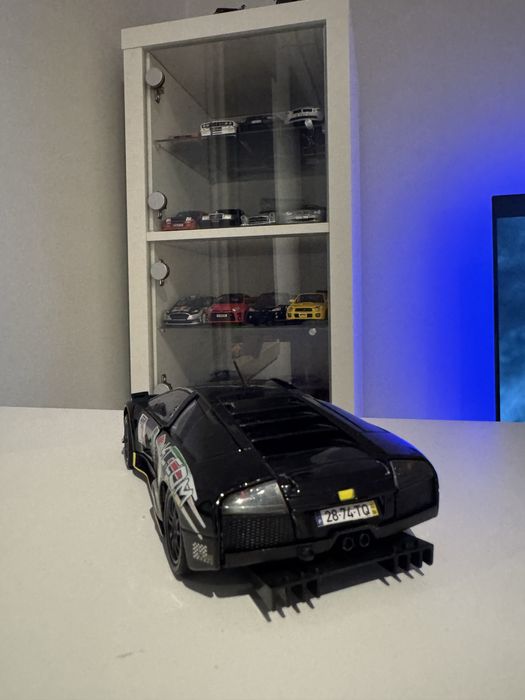 Carros miniaturas escala 1/24