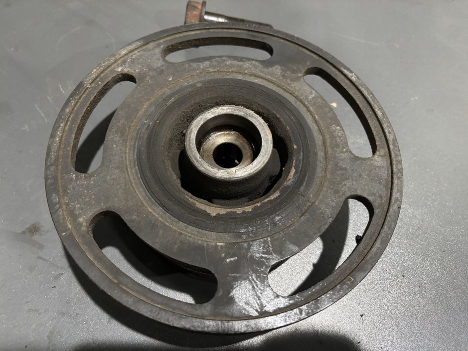 Koło pasowe wału korbowego BMW E38 E31 750i 850i tlumik drgań