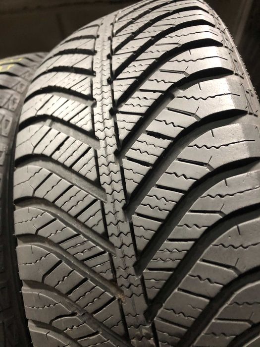 Шини Бу 195/60 R15 Goodyear Vector 4Season Пара