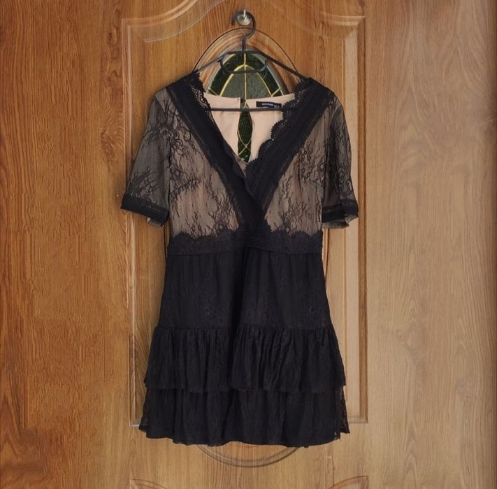 Koronkowa sukienka Reserved rozmiar M