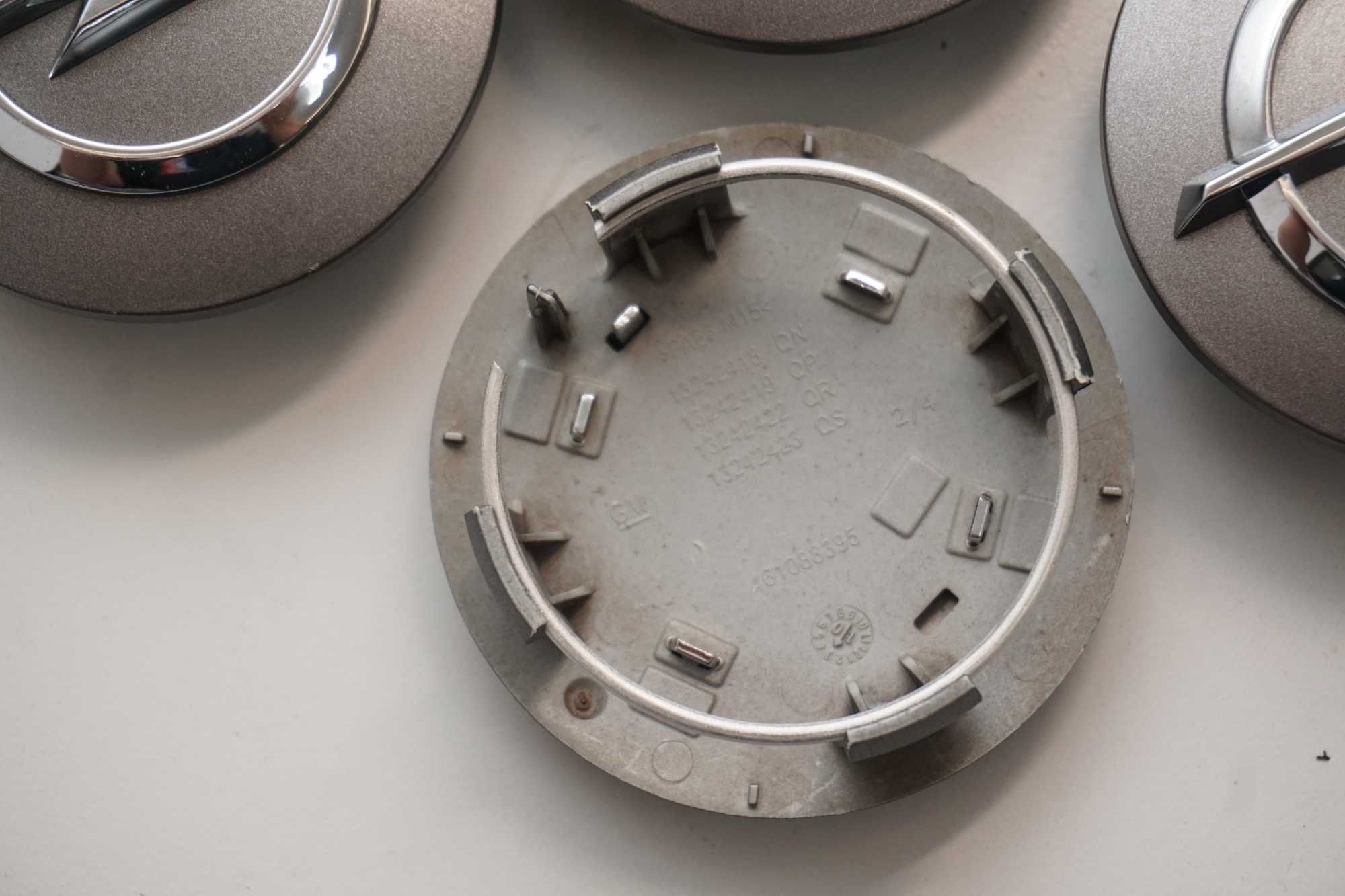 Dekielki OPEL 67 mm grafitowe 1324.2418. 1324.2419. 1324.2422 4szt
