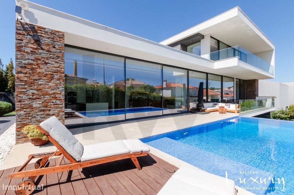 Cascais, Moderna e confortável Moradia T4- Viva com exclusividade pert