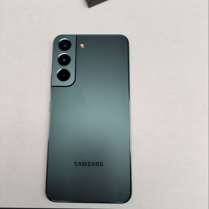 Samsung s22 Green