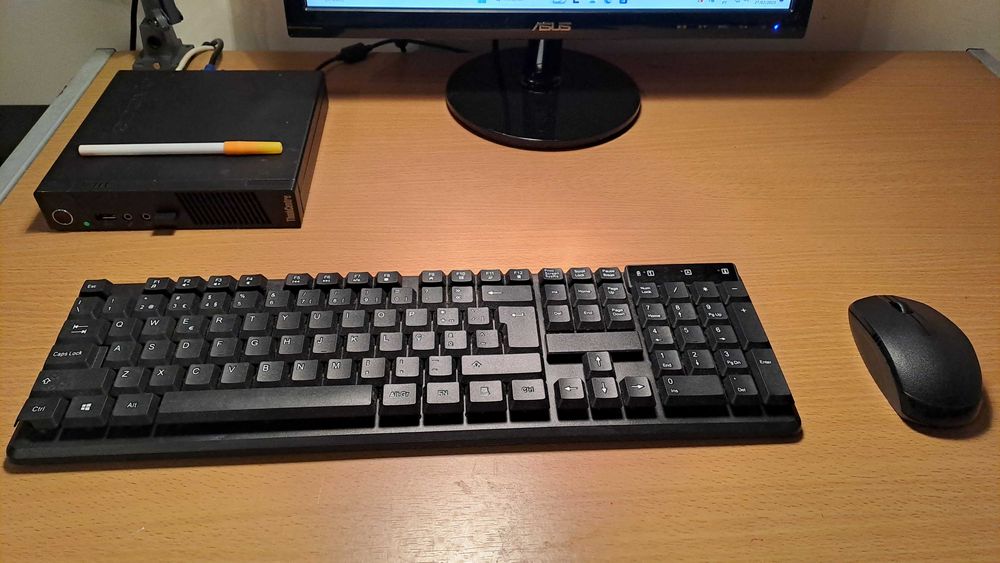 Computador PC Lenovo Intel G1840T 2.50 Ghz + Monitor Asus 19" VM19