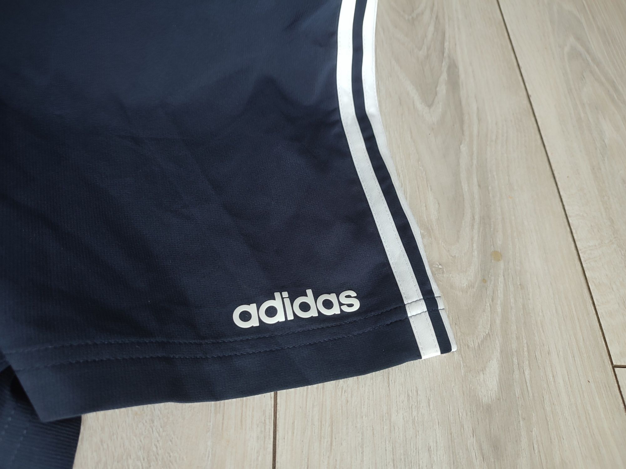 Шорти Adidas Essential, шорты Adidas Essential